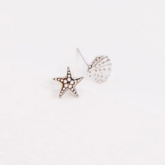 Ocean Breeze Shell Starfish Sterling Silver Stud Earrings - Picture 2 of 3